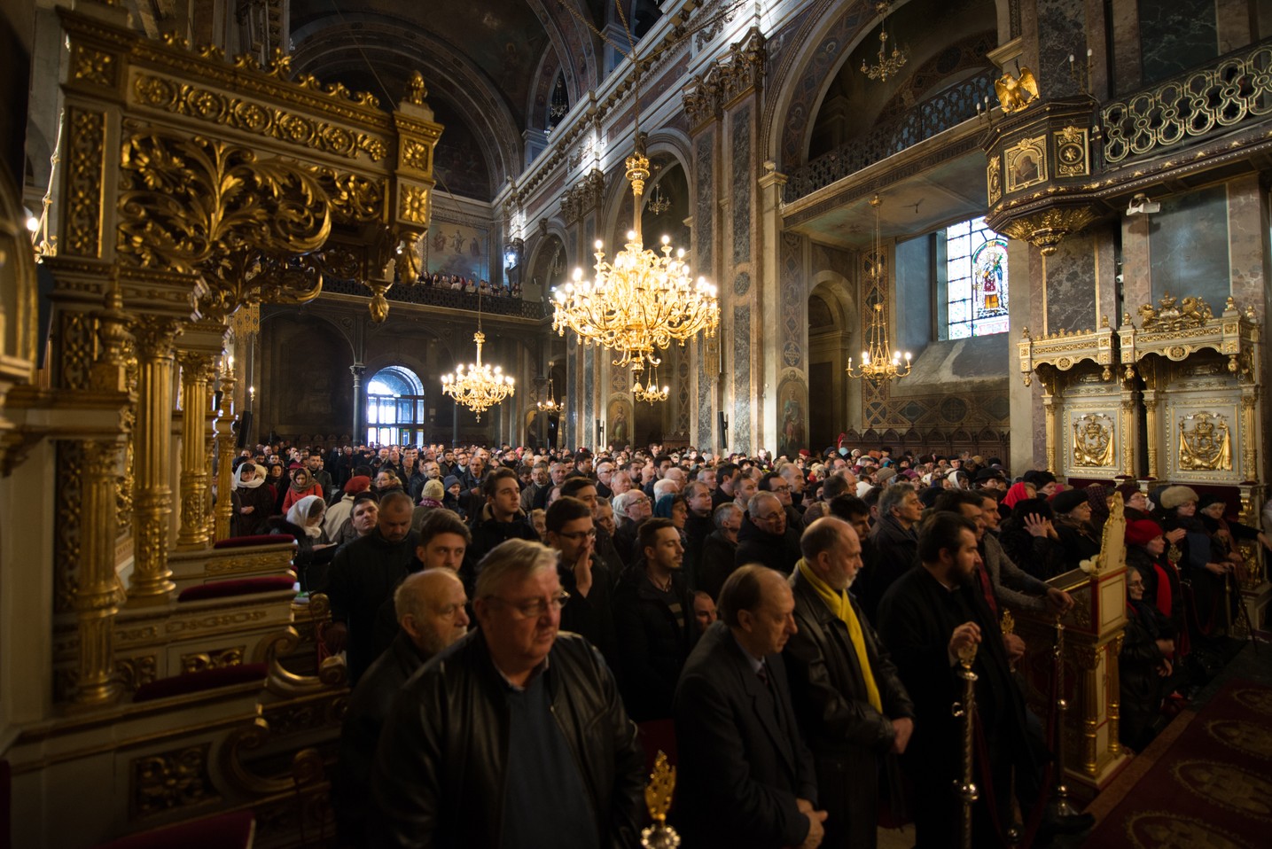 5 ierarhi și zeci de preoți și diaconi, la hramul istoric al Catedralei Mitropolitane din Iași