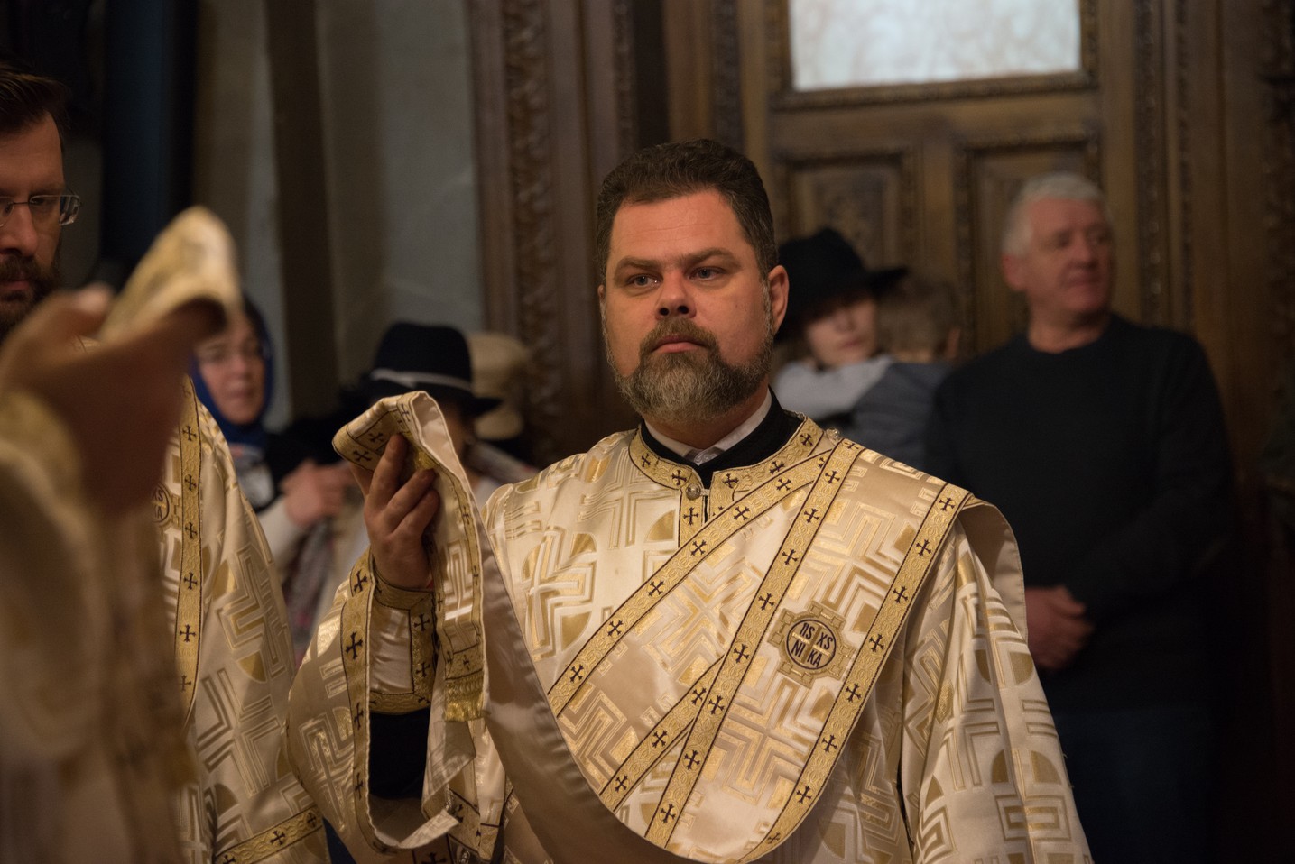 5 ierarhi și zeci de preoți și diaconi, la hramul istoric al Catedralei Mitropolitane din Iași