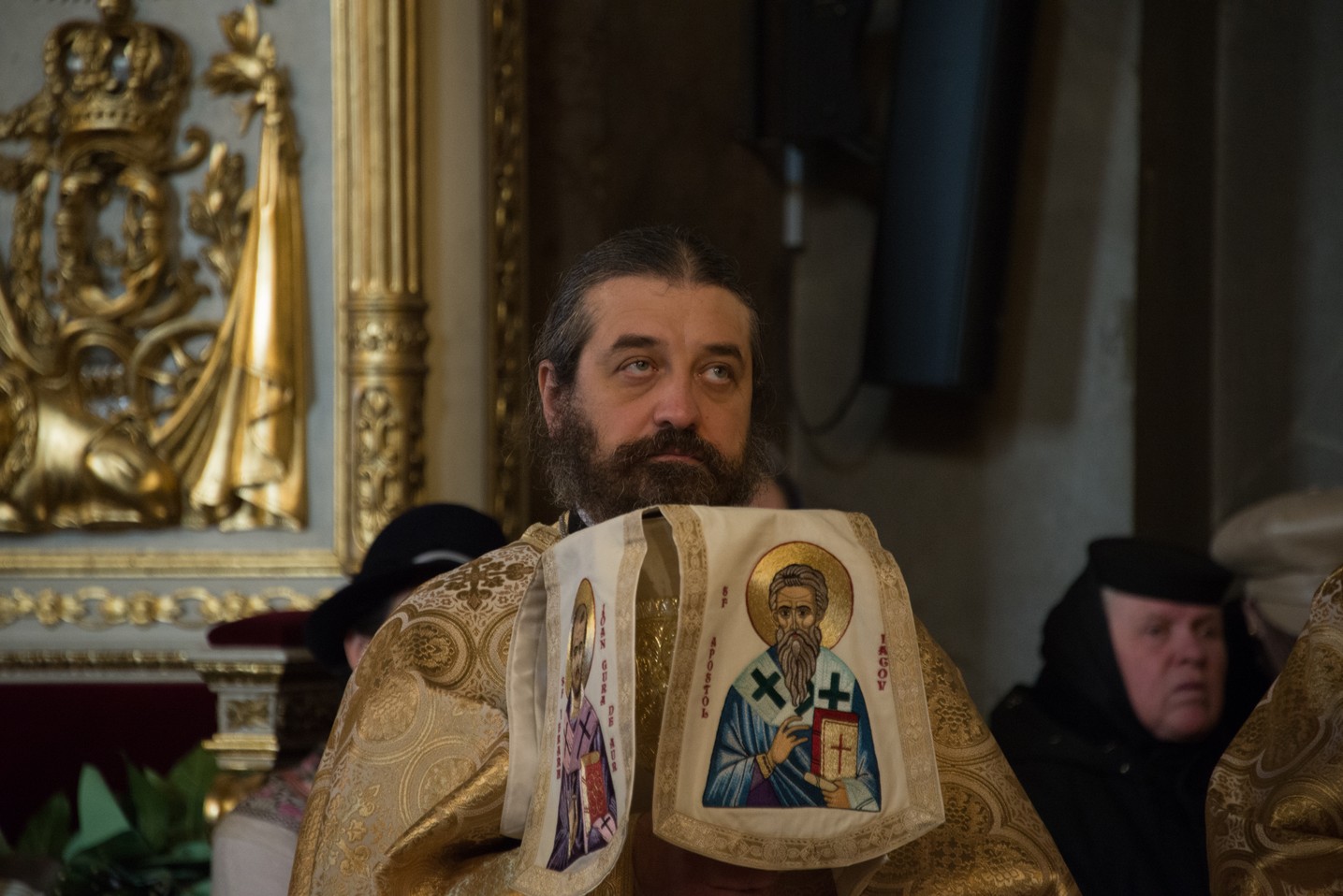 5 ierarhi și zeci de preoți și diaconi, la hramul istoric al Catedralei Mitropolitane din Iași