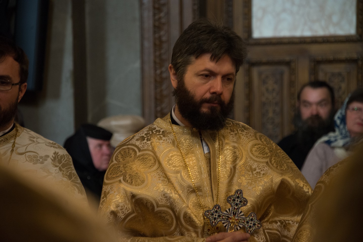 5 ierarhi și zeci de preoți și diaconi, la hramul istoric al Catedralei Mitropolitane din Iași