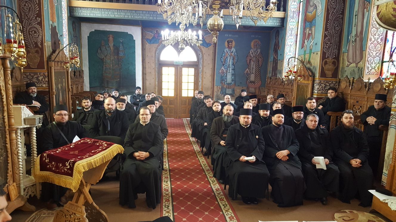 Întruniri preoţeşti în protopopiatele Bacău şi Sascut