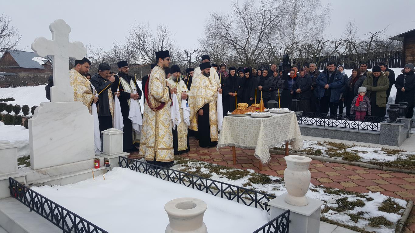 Parastas pentru Arhiepiscopul Adrian Hriţcu