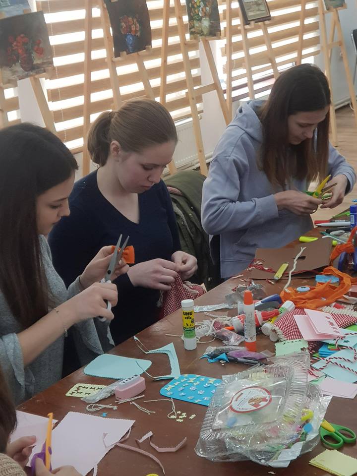 Mărțișoare oferite în dar de ATOR Târgu Neamț