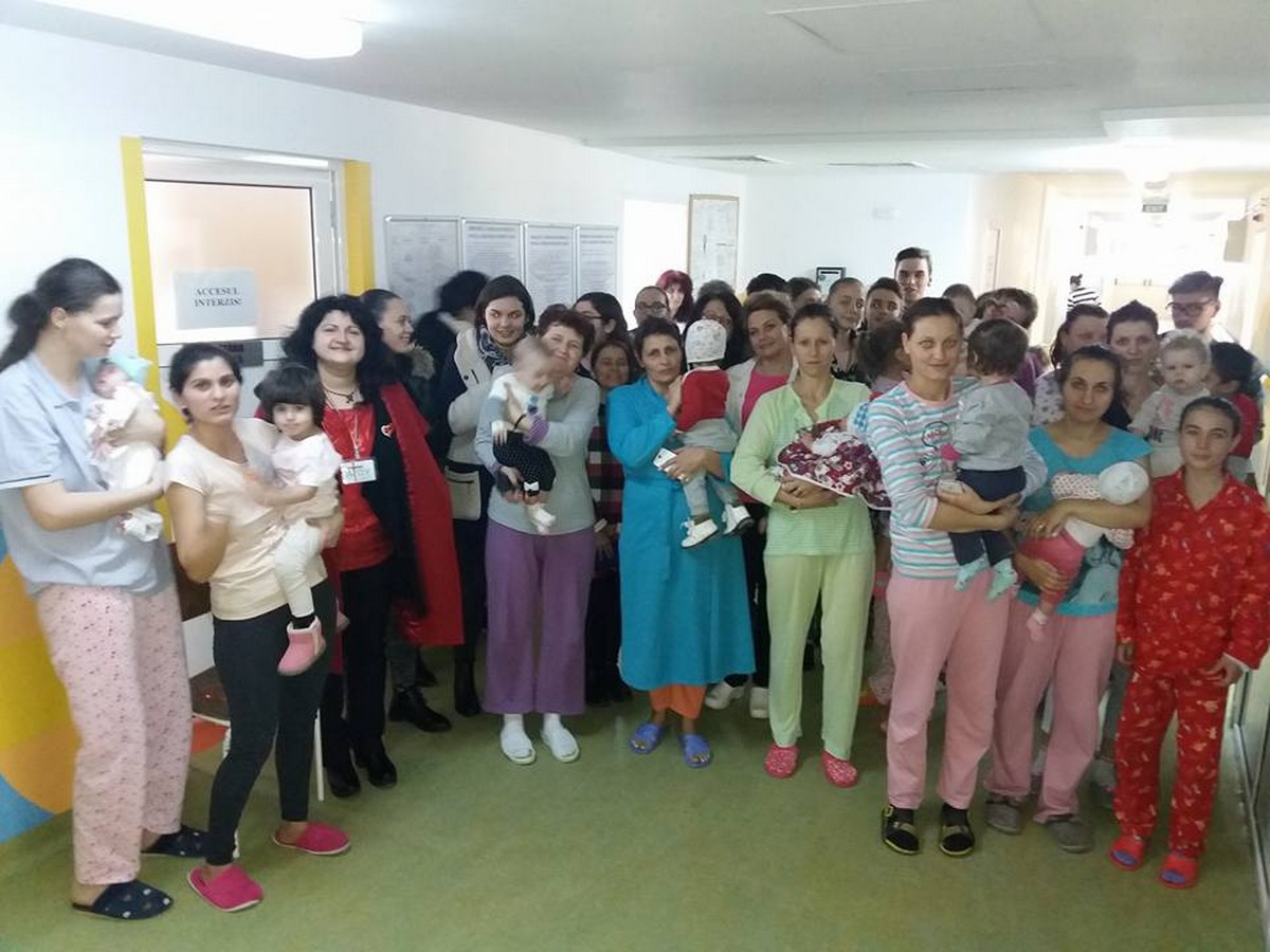 Flori în dar, cu prilejul zilei de 8 martie