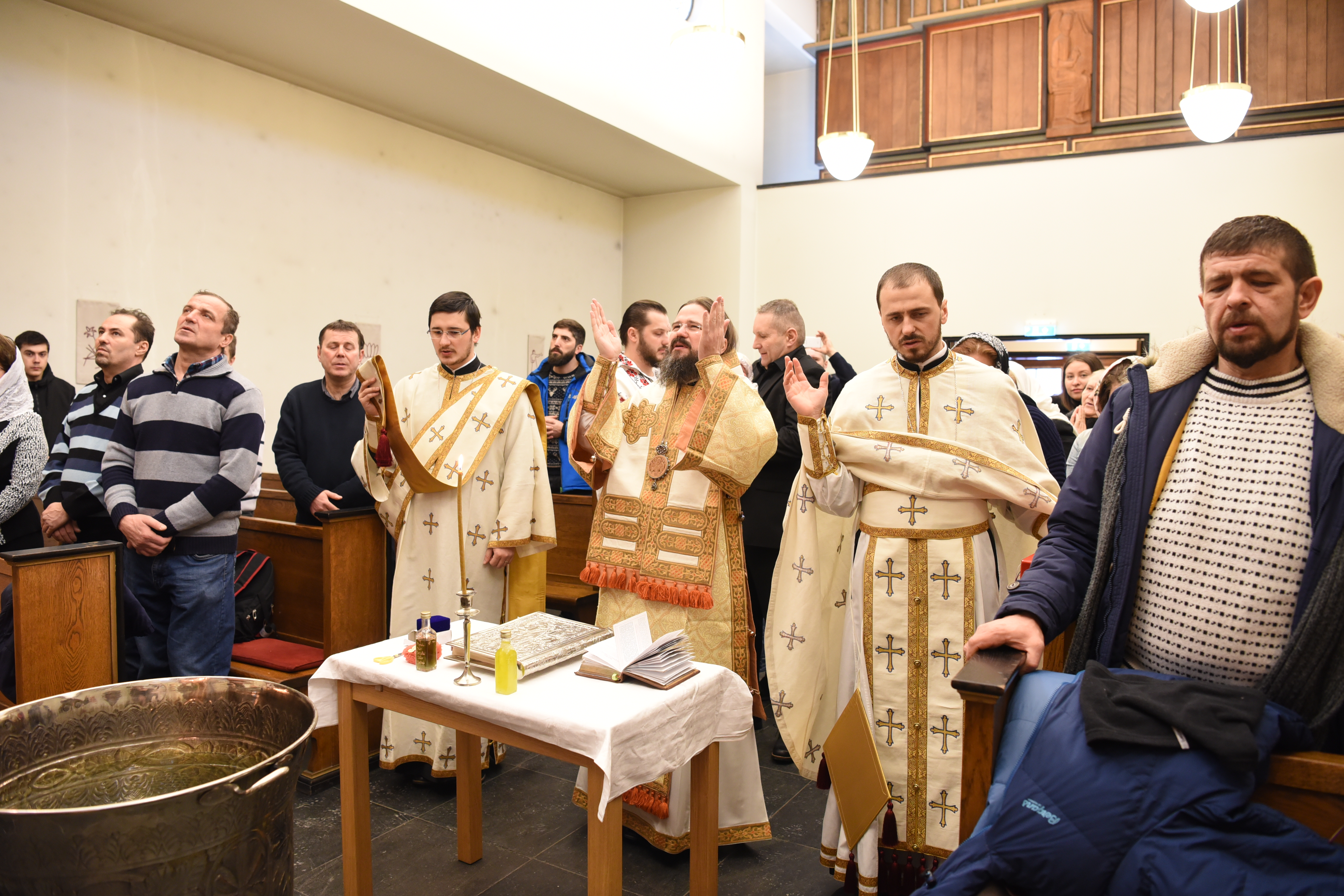 Preasfințitul Macarie Drăgoi, în vizită pastorală la comunitățile de români din Norvegia