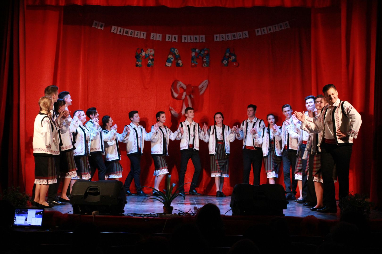 Spectacol organizat de elevii Seminarului Teologic Dorohoi