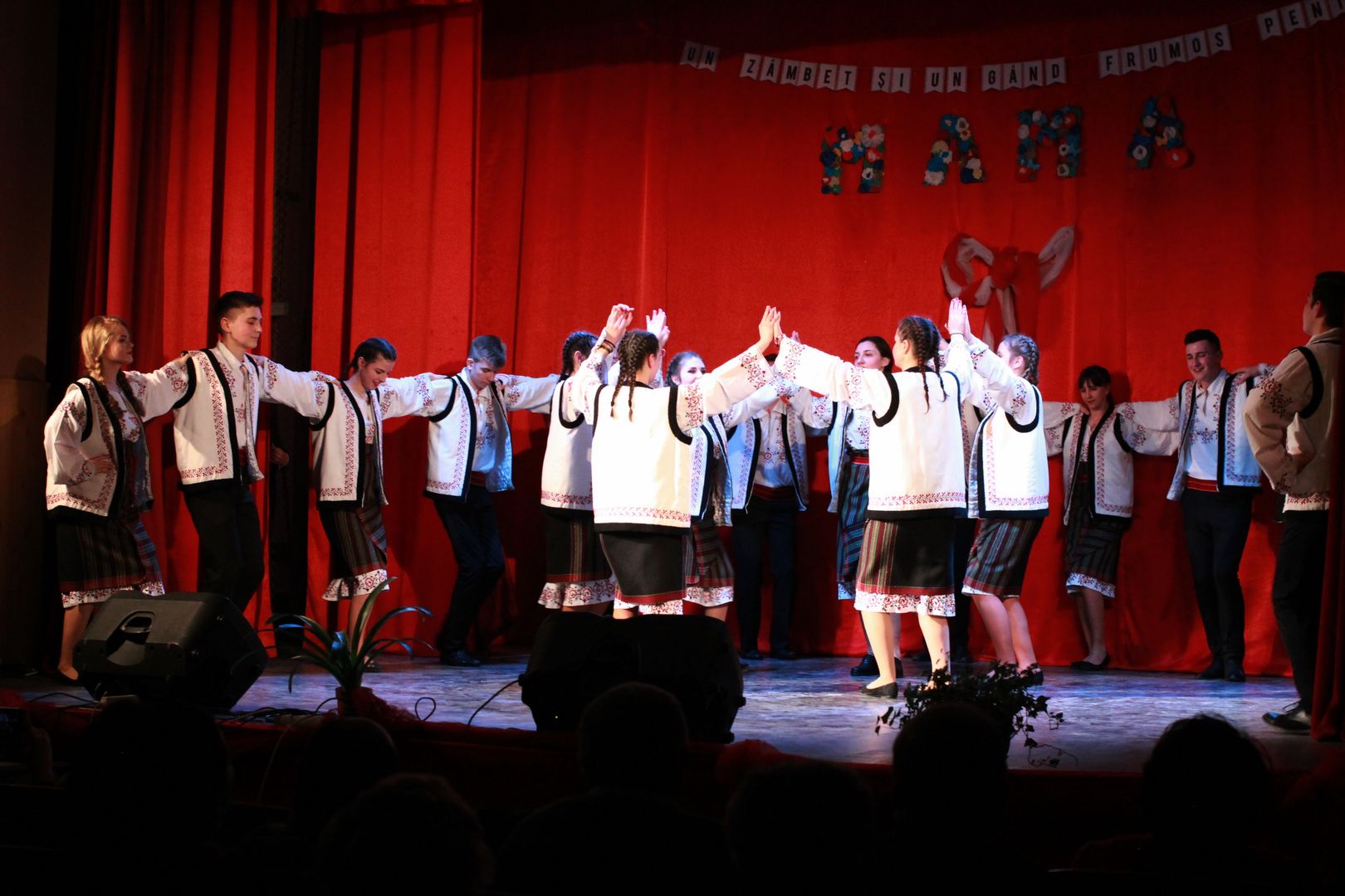 Spectacol organizat de elevii Seminarului Teologic Dorohoi