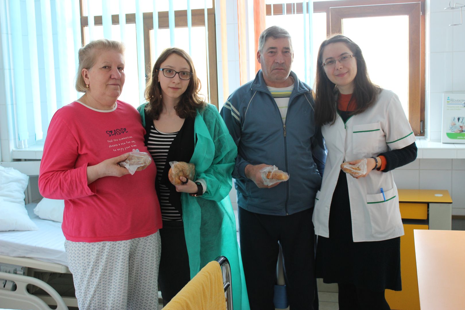 Un zâmbet cald de ziua Sfinților 40 de Mucenici la Spitalul Providența