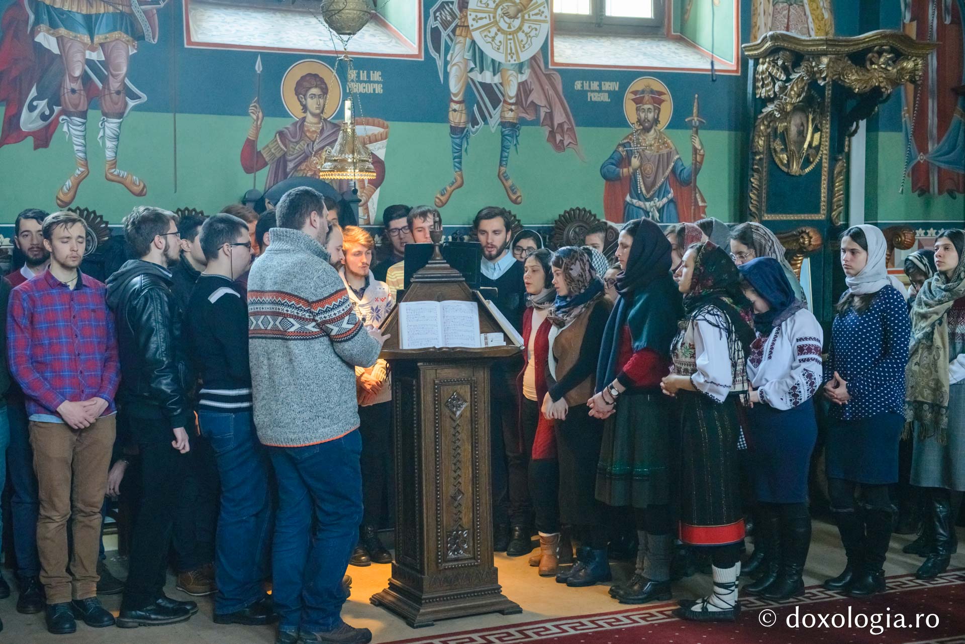 foto: Flavius Popa Sfânta Liturghie arhierească la Biserica „Sfântul Sava” din Iași