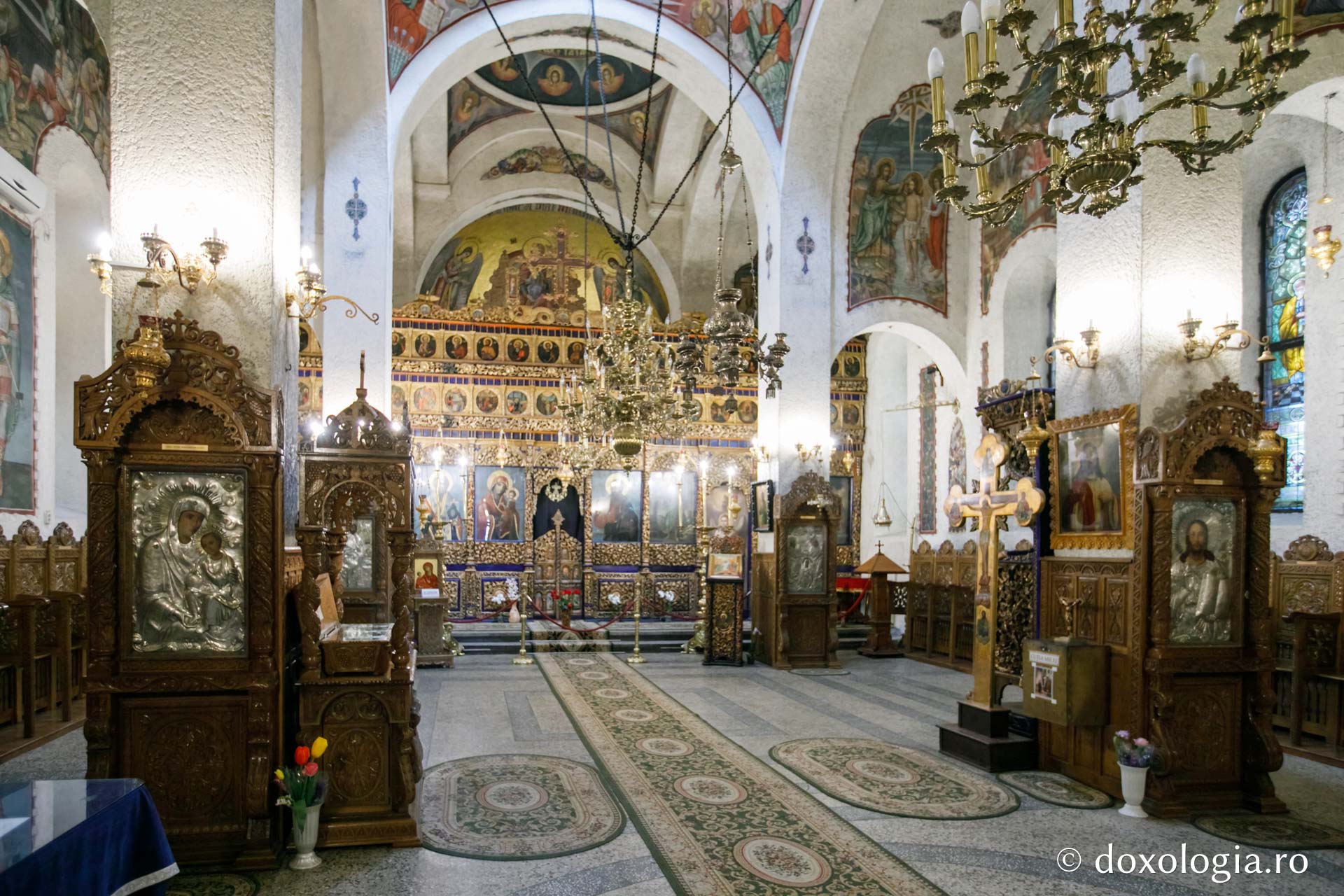 Biserica Sfântul Ioan – Piață din București