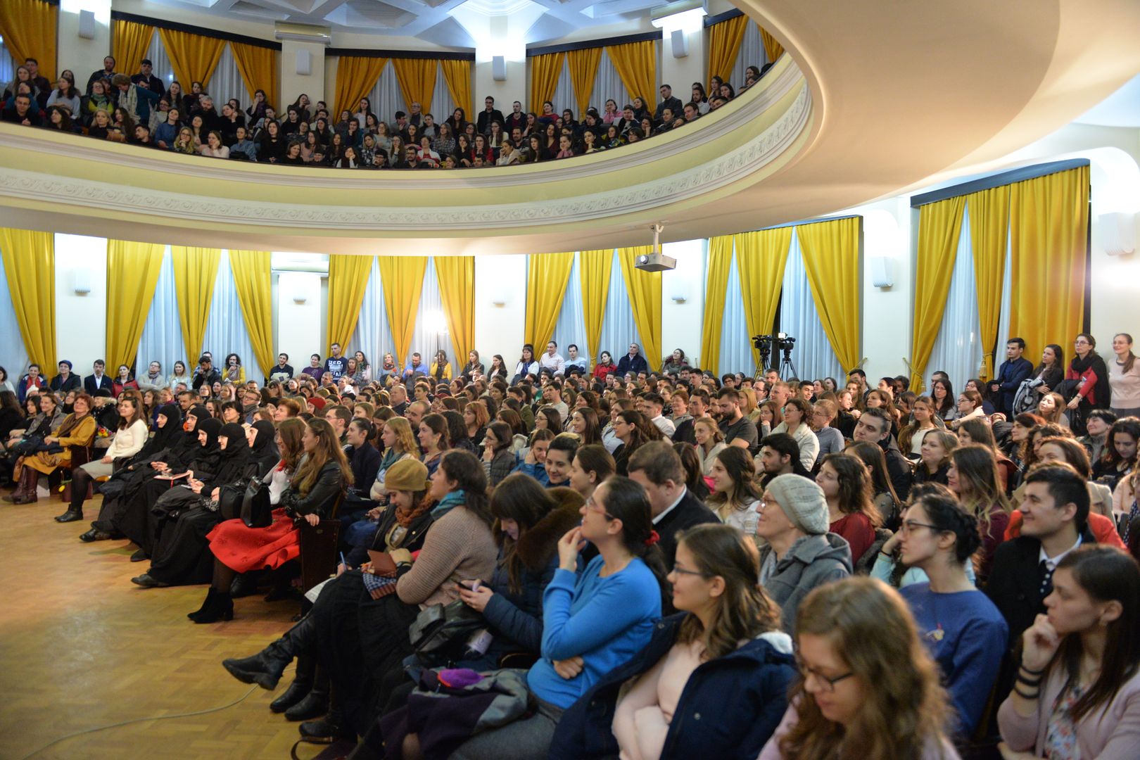 Conferinţă ASCOR susţinută de monahia Siluana Vlad