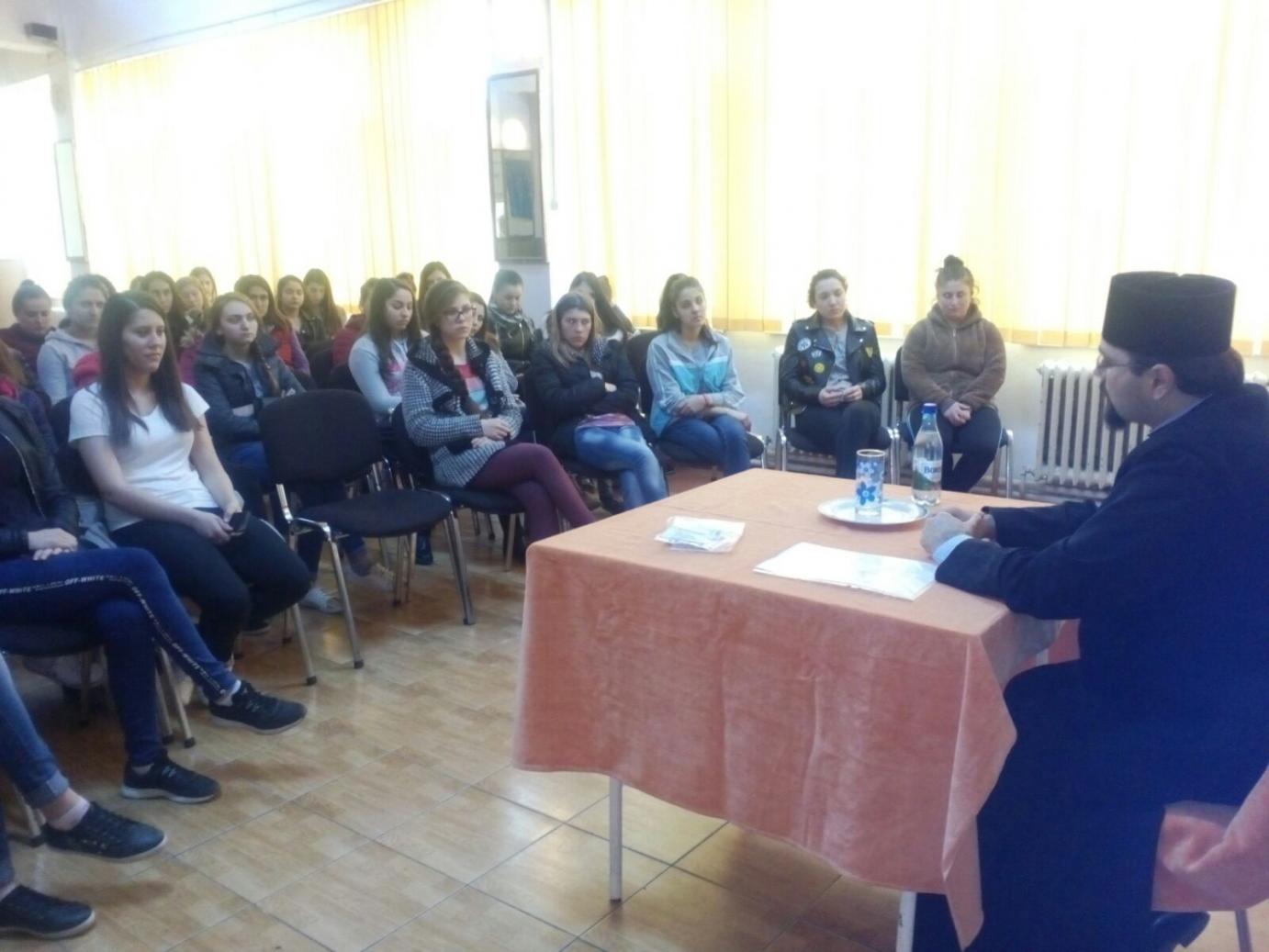 Seară duhovnicească la Liceul „Ştefan Procopiu” din Vaslui
