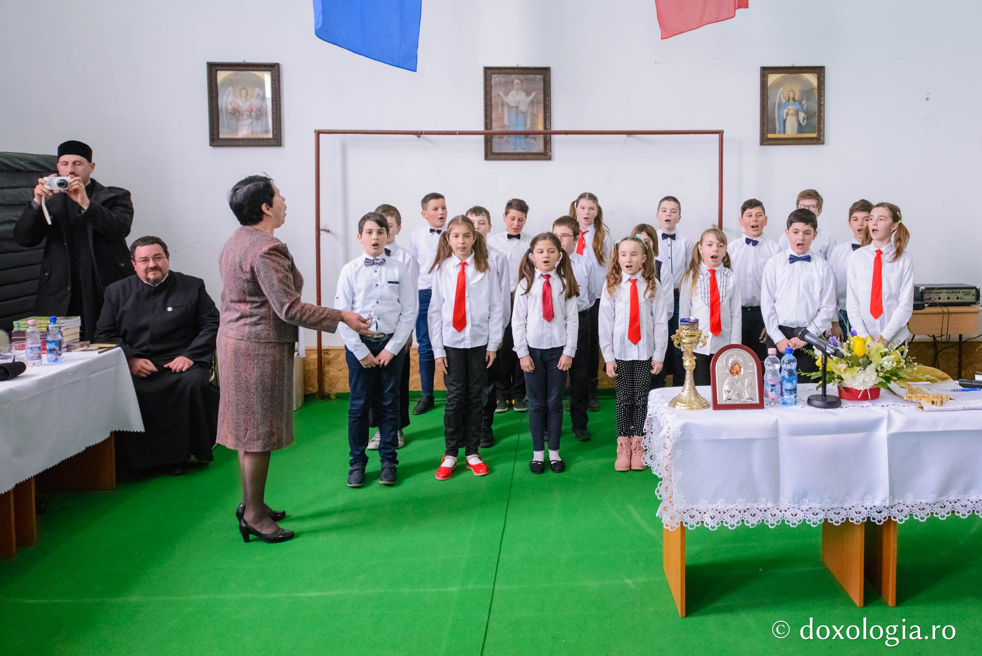 Conferinţă duhovnicească la Şcoala Prisăcani