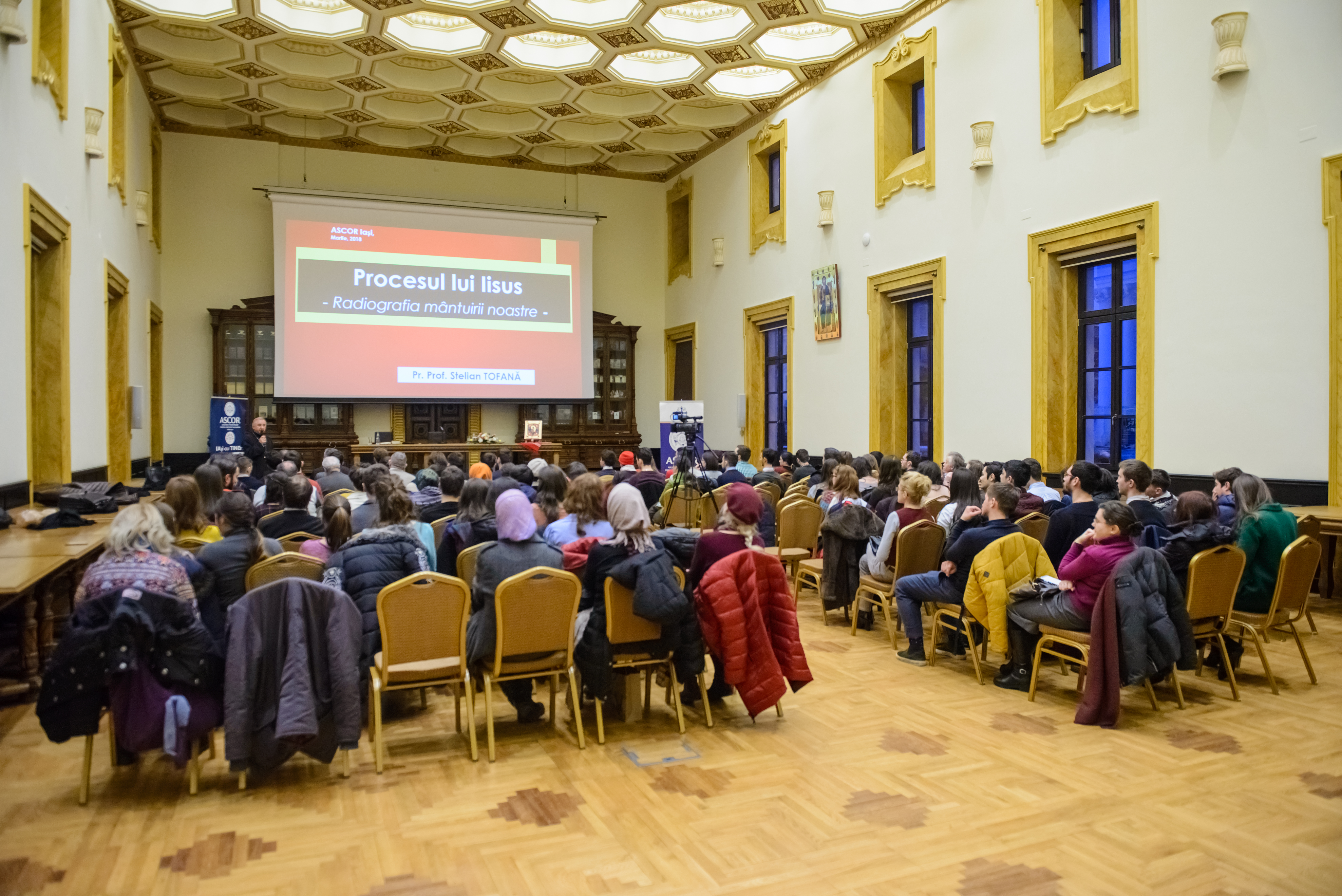 Părintele profesor Stelian Tofană a conferențiat la Iași
