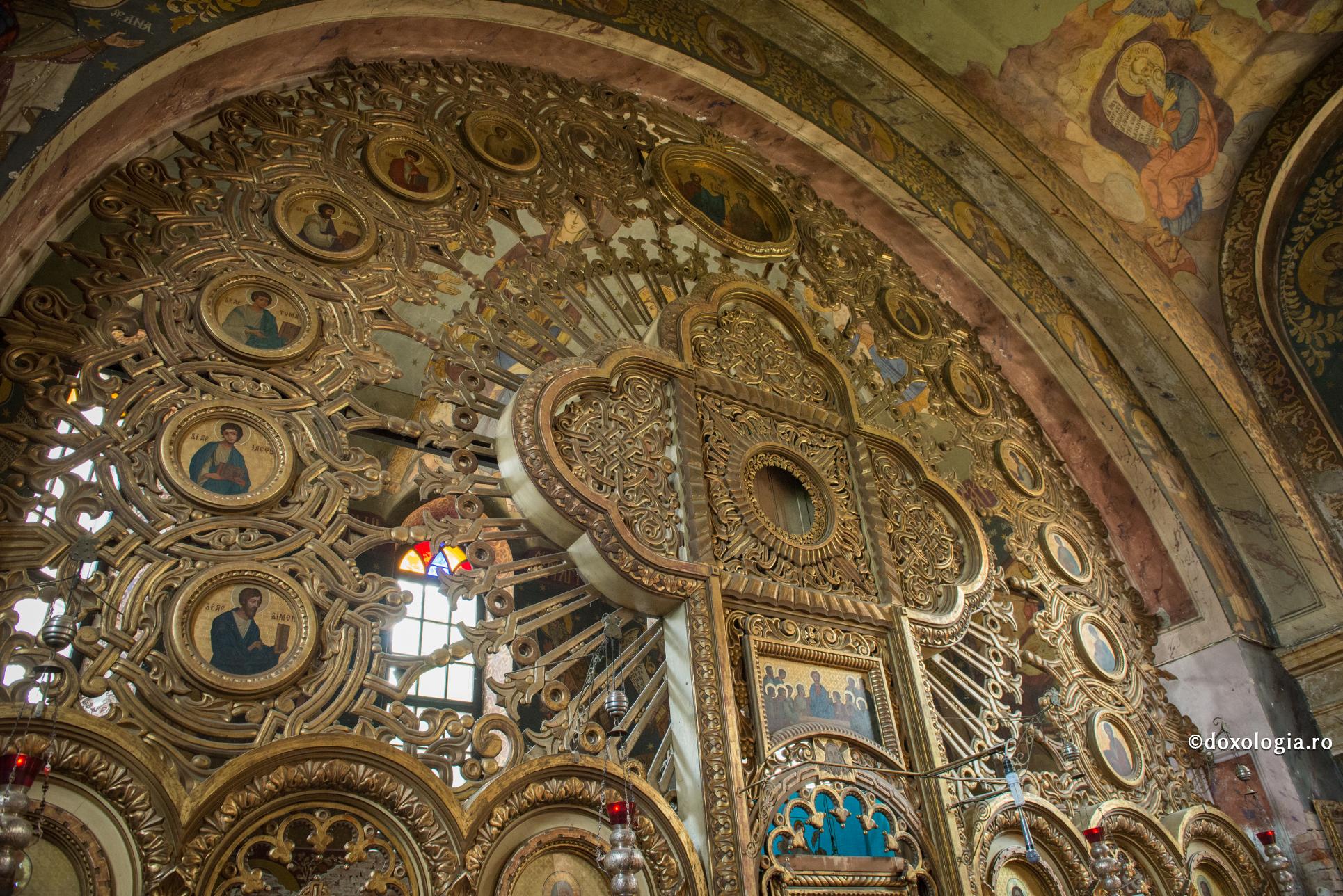 Să acţionăm cu discernământ duhovnicesc, altfel rămânem la „litera legii”, iar „litera legii omoară”