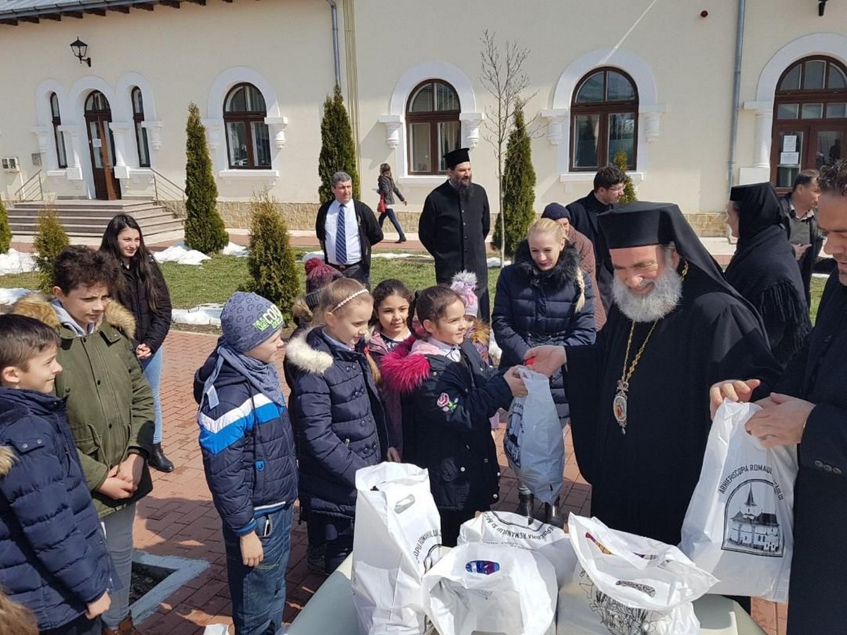 Daruri pentru copii şi nevoiaşi, la Roman