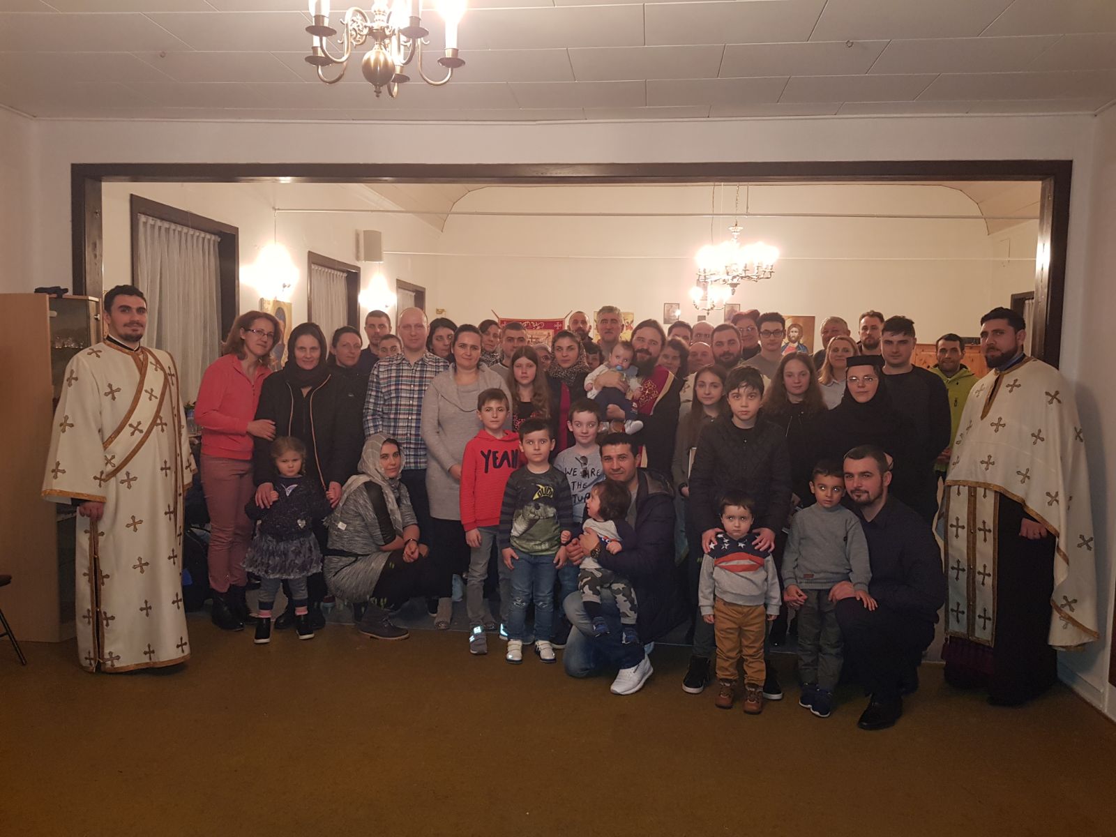 Preasfințitul Macarie: „Îndemnul Mântuitorului de a ne lua crucea și a urma Lui este o revelație, o așezare pe calea mântuirii” Preasfințitul Macarie: „Îndemnul Mântuitorului de a ne lua crucea și a urma Lui este o revelație, o așezare pe calea mântuirii”