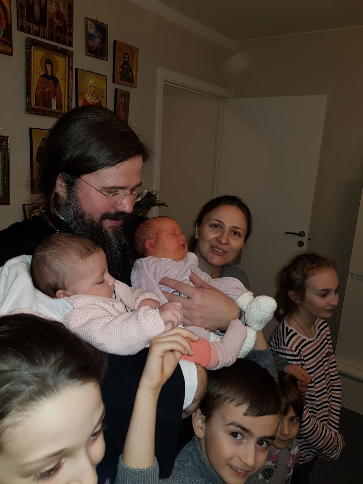 Preasfințitul Macarie: „Când ne aflăm pe scara nevoințelor nu trebuie să ne uităm în jos sau să întârziem prea mult la mijloc, fiindcă ne cuprinde confuzia sau amețeala”