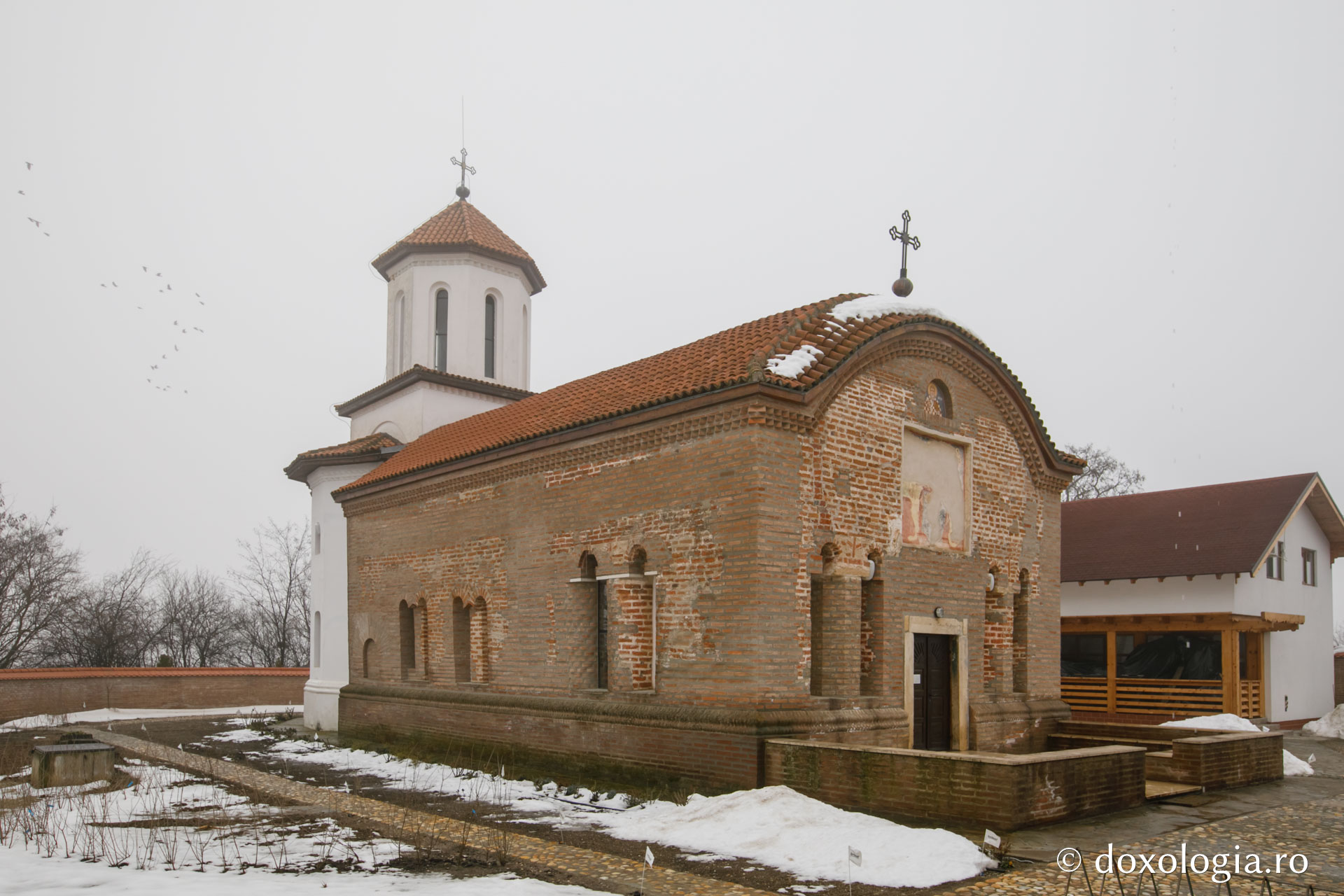 Mănăstirea Strâmbu-Găiseni / Foto: Anda Elena Pintilie Mănăstirea Strâmbu-Găiseni