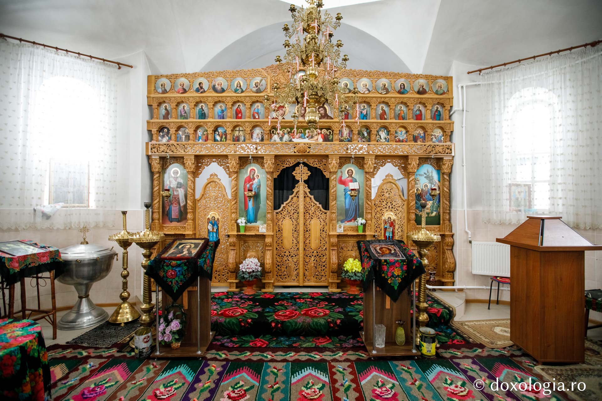 Biserica „Pogorârea Duhului Sfânt” din Răzălăi, Republica Moldova