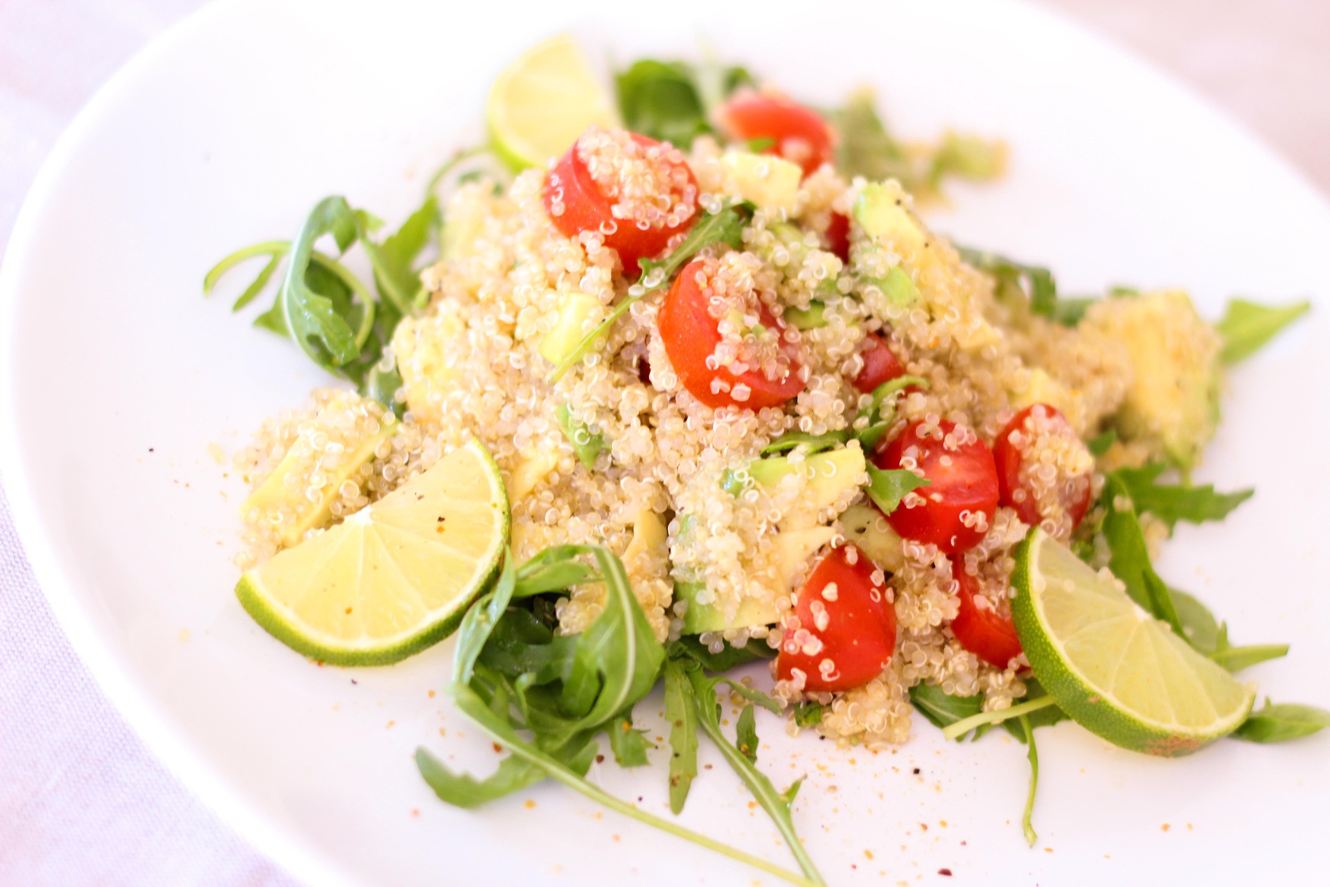 Salată de quinoa cu rucola Salată de quinoa cu rucola