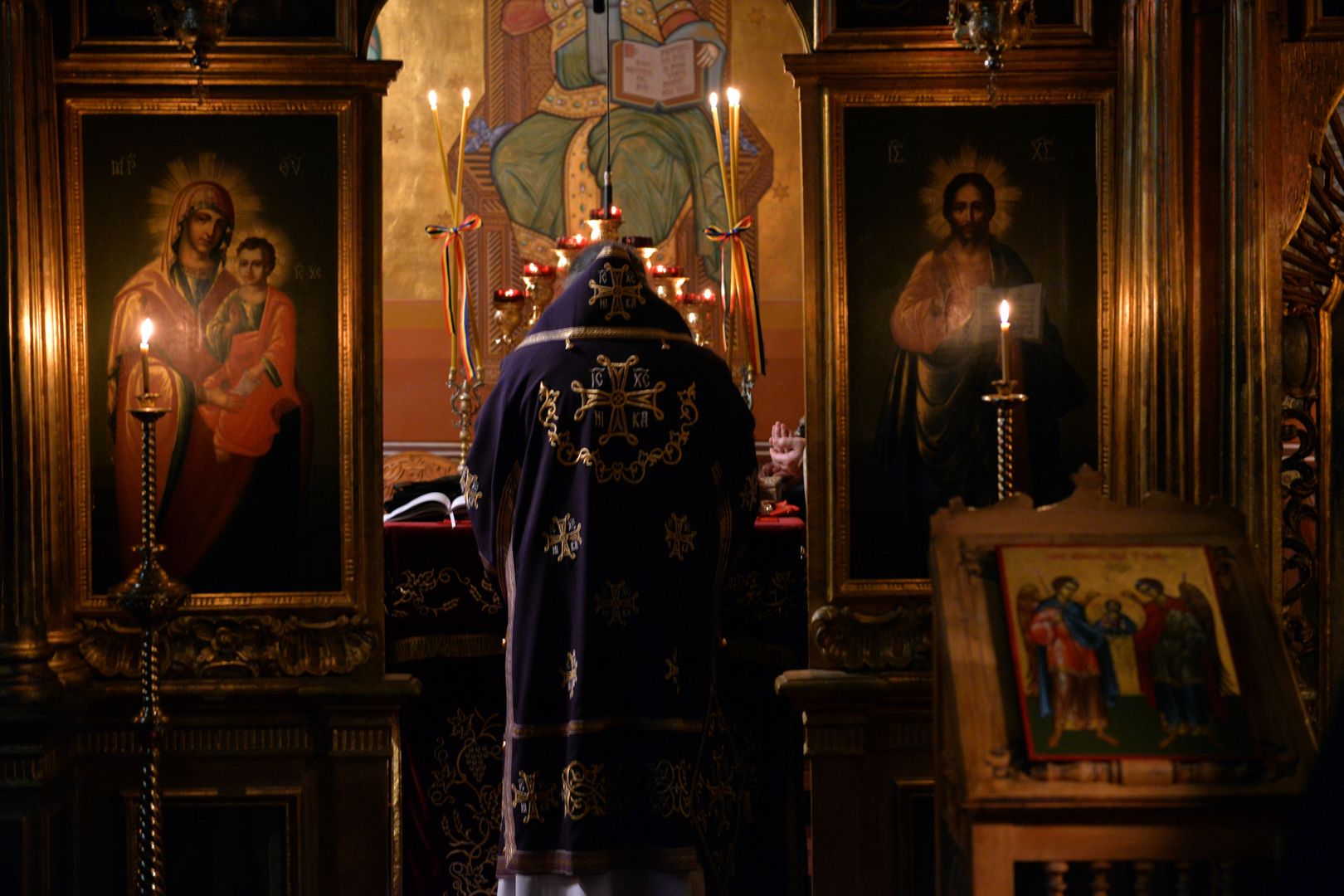 PS Ignatie a slujit la paraclisul Facultăţii de Teologie din Iaşi