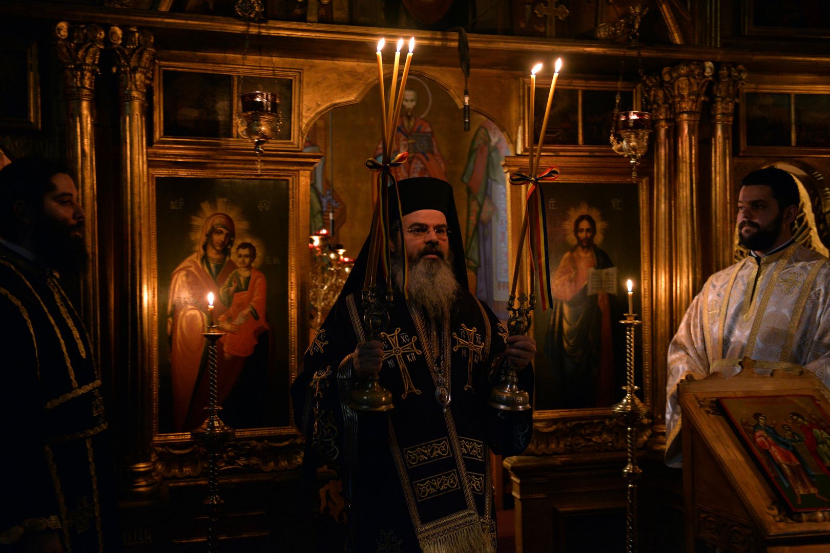 PS Ignatie a slujit la paraclisul Facultăţii de Teologie din Iaşi