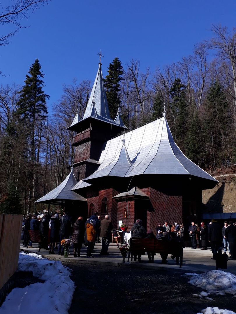 IPS Teofan: „Când Domnul Hristos îşi găseşte loc în om, înseamnă că se împlineşte taina Împărăţiei cerurilor“