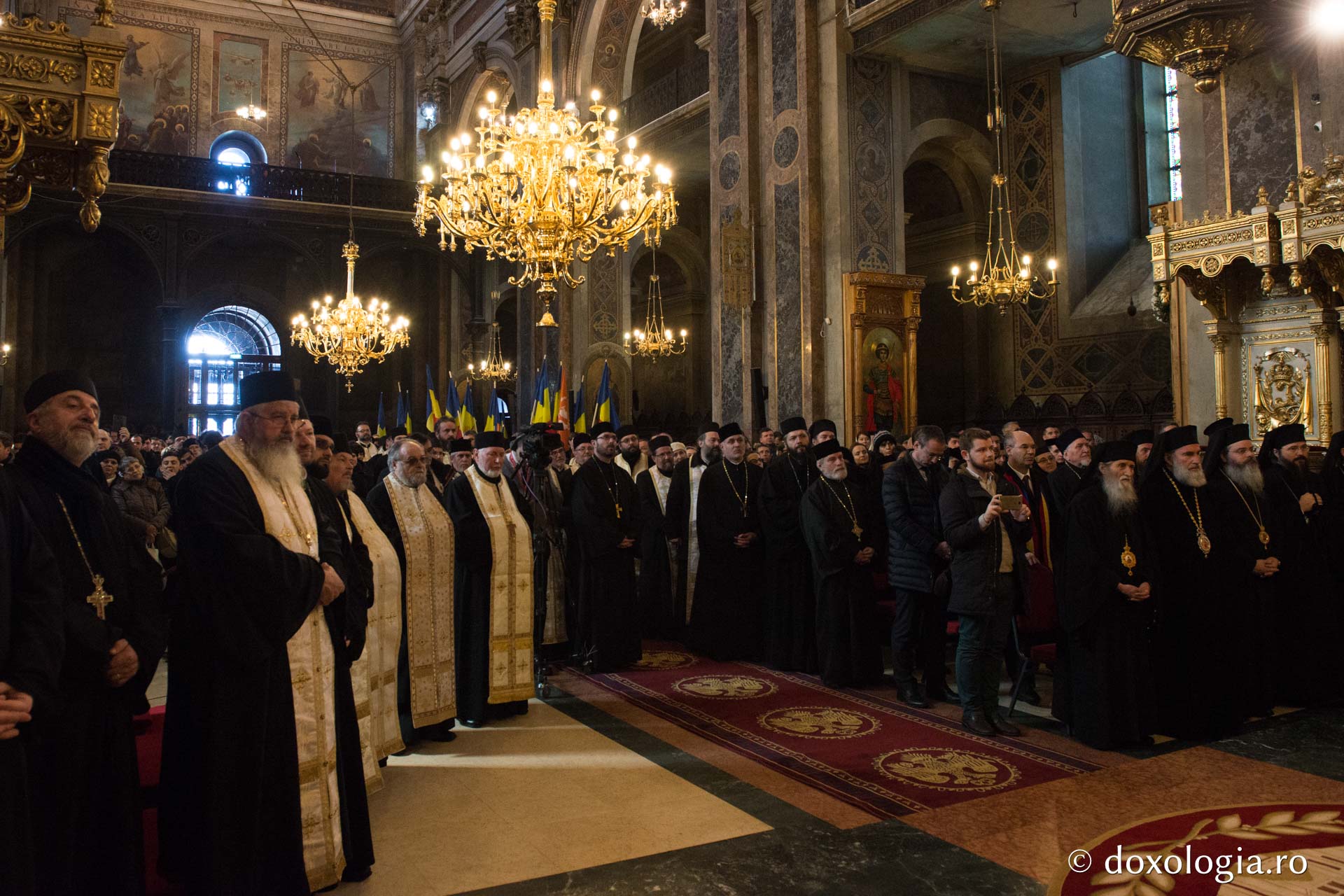 Patriarhul României a sosit la Iași