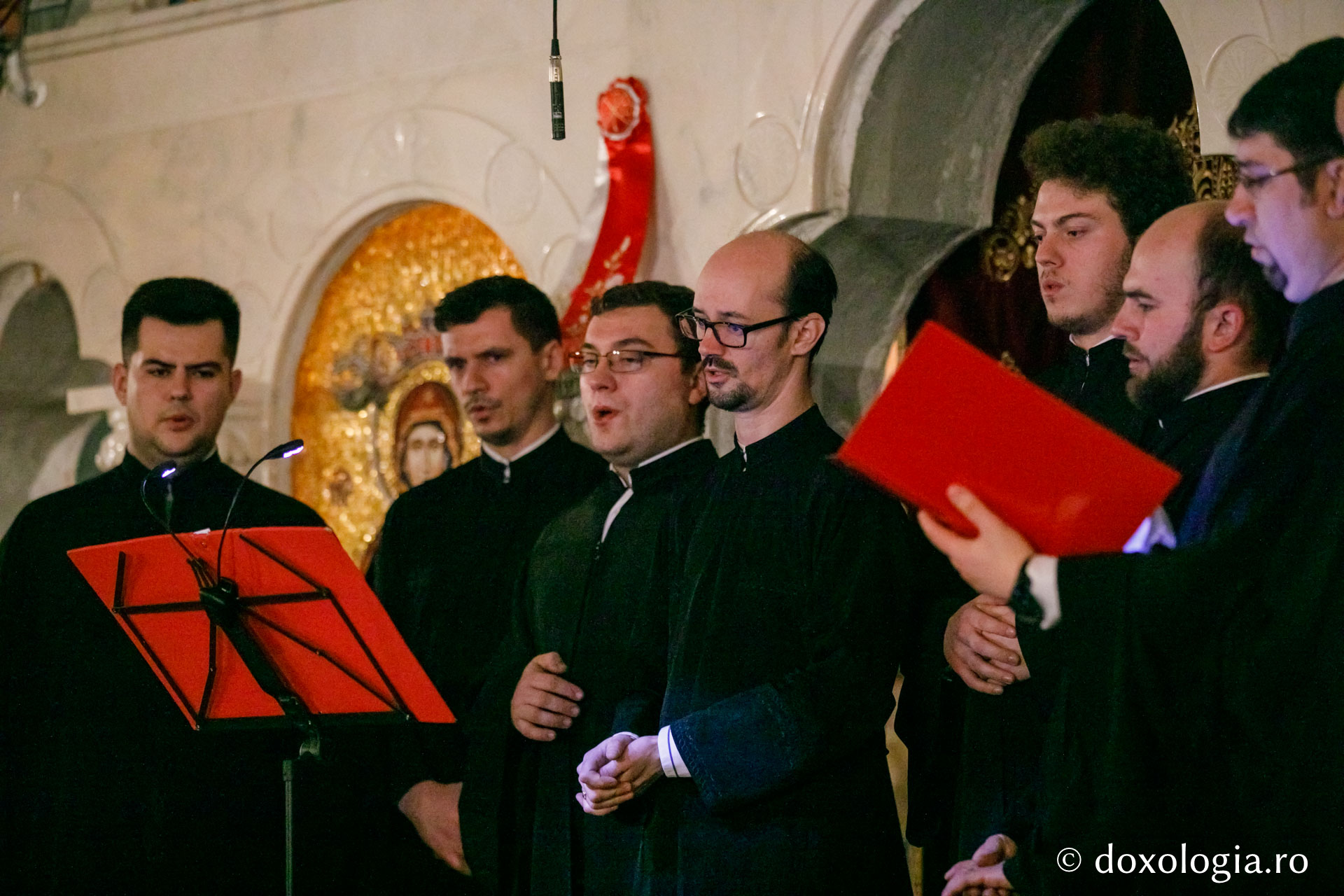 foto: pr. Silviu Cluci Concert „Byzantion“ – Postul Mare în vremea Sfântului Paisie de la Neamț