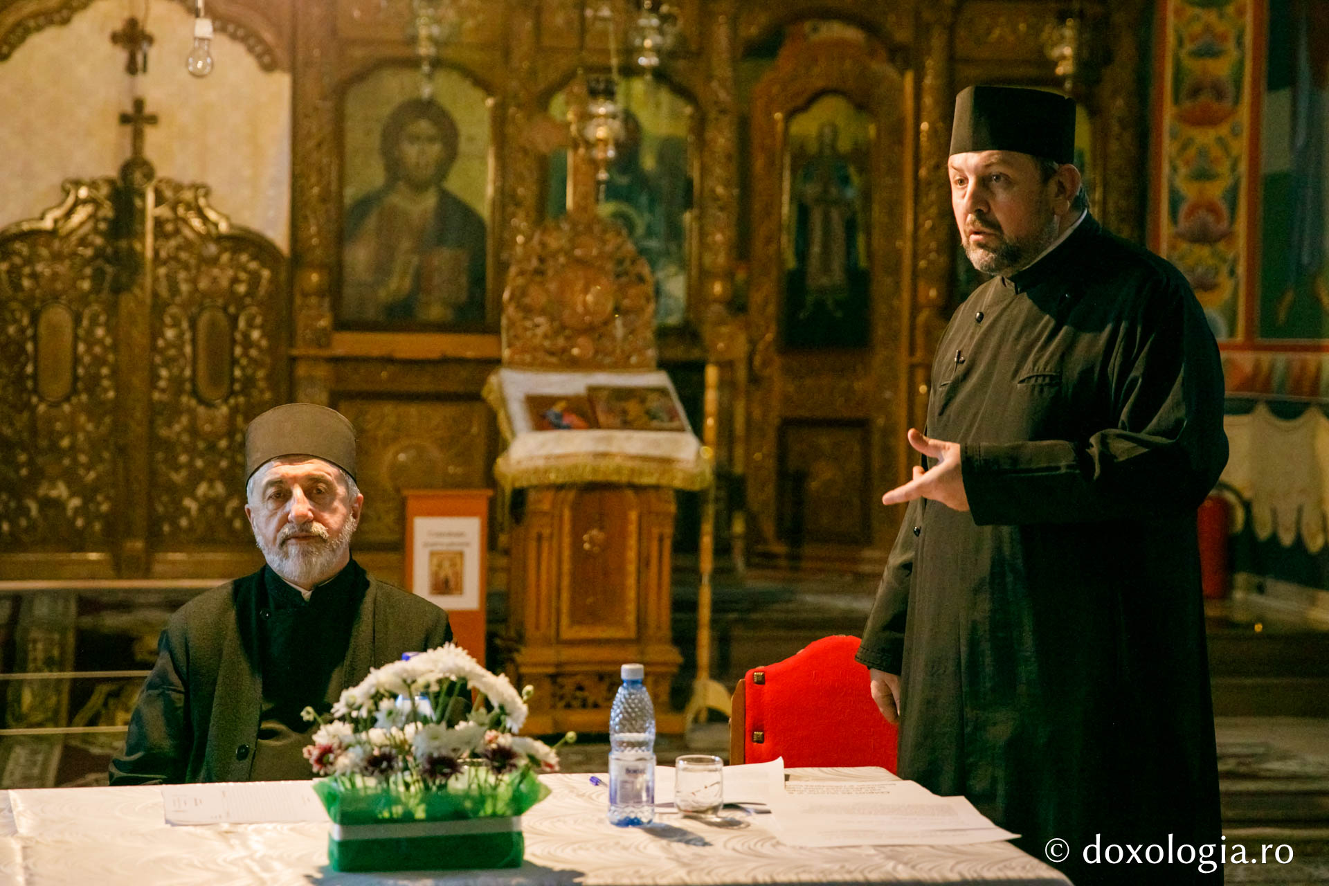 foto: pr. Silviu Cluci Seară de conferinţe duhovniceşti pentru ieşeni