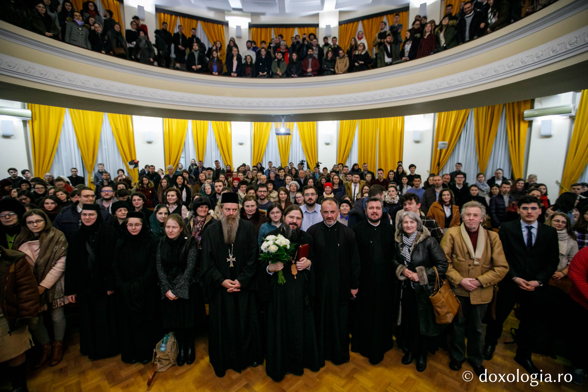 PS Macarie: „Rugăciunea ne duce până la poarta Raiului, însă milostenia ne trece dincolo”