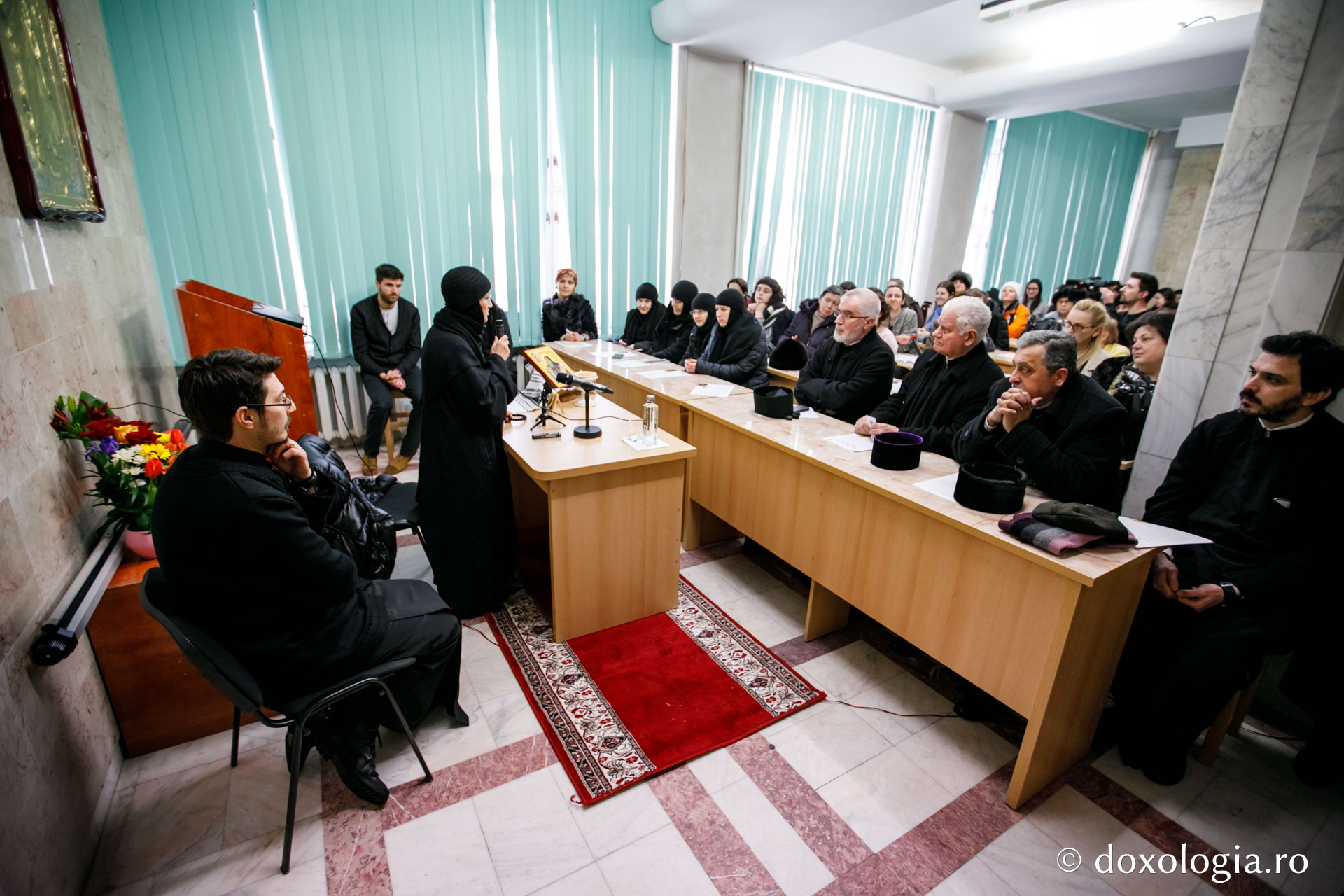 Seară de conferinţe duhovniceşti pentru ieşeni