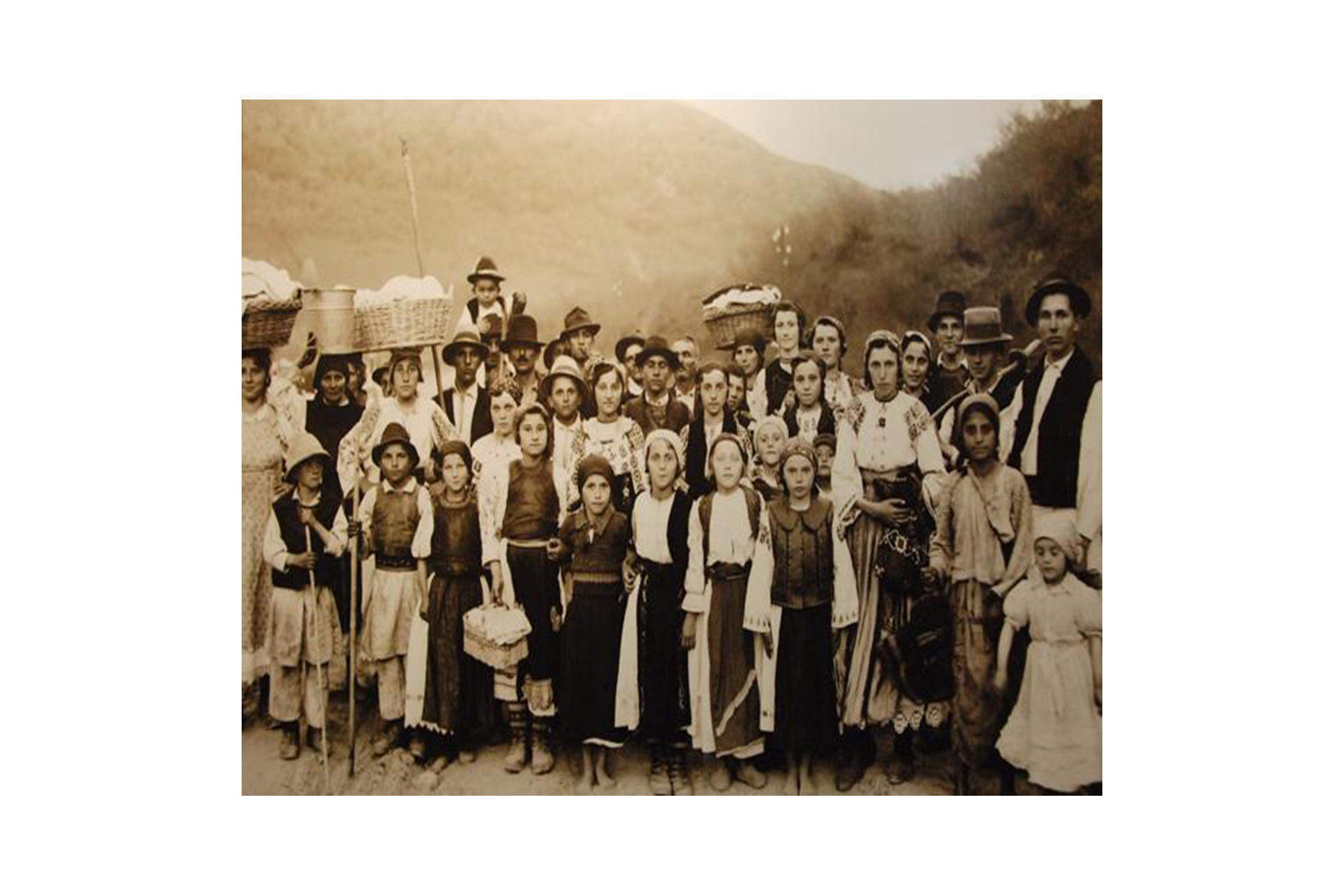 Satul tradiţional în aşteptarea Paştilor