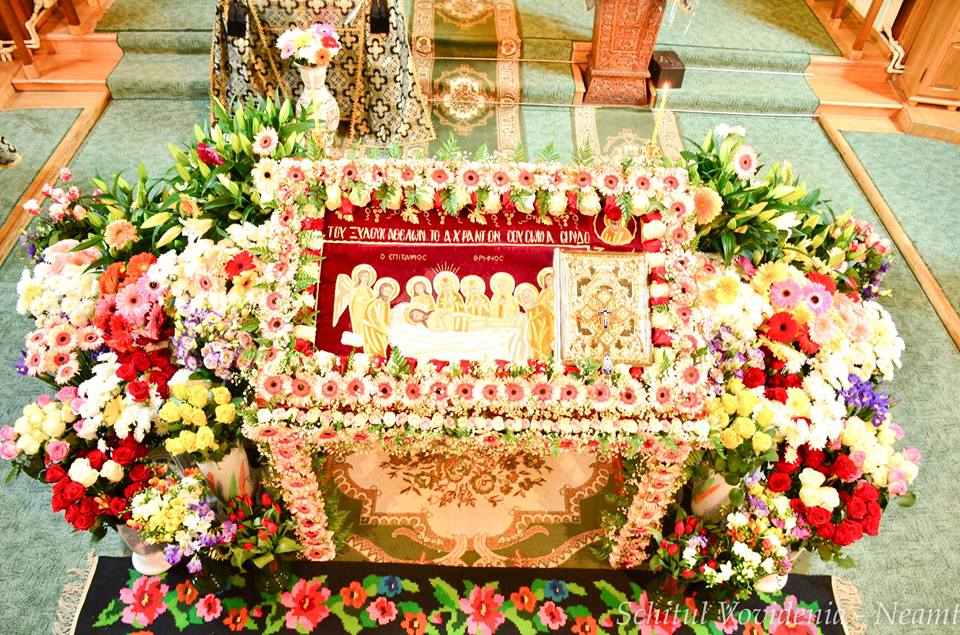 Iarăși Cruce, iarăși Golgota, iarăși Mormânt Sfântul Epitaf