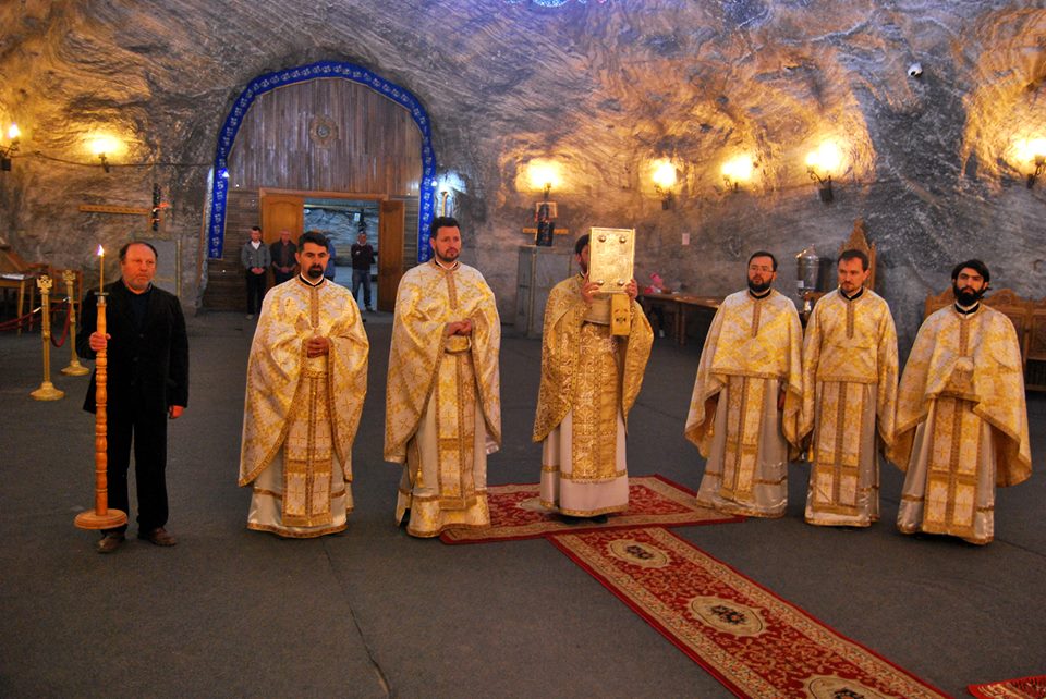 Sfântul Cuvios Vasile de la Poiana Mărului, sărbătorit în Salina Târgu Ocna Sfântul Cuvios Vasile de la Poiana Mărului, sărbătorit în Salina Târgu Ocna