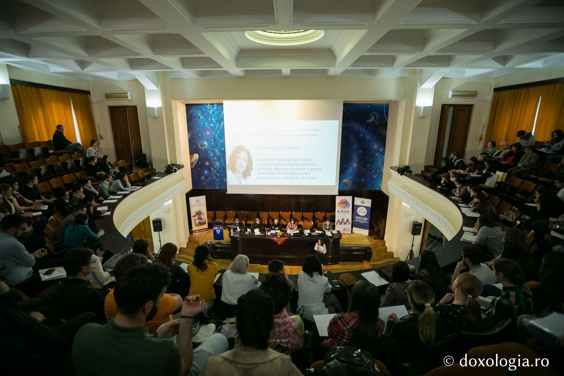 Conferinţa „Să creştem oameni!“ la Iaşi