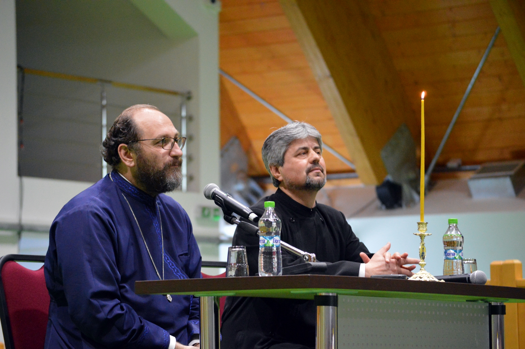 Seară duhovnicească la Comăneşti