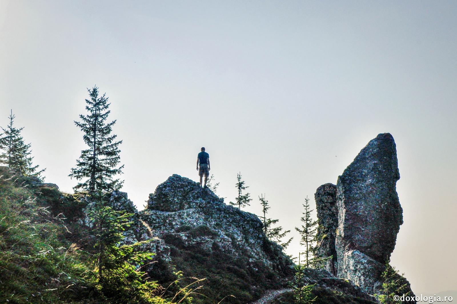 (Video) „Nu putem să iubim două realități care se exclud” — Diac. Lect. Sorin Mihalache