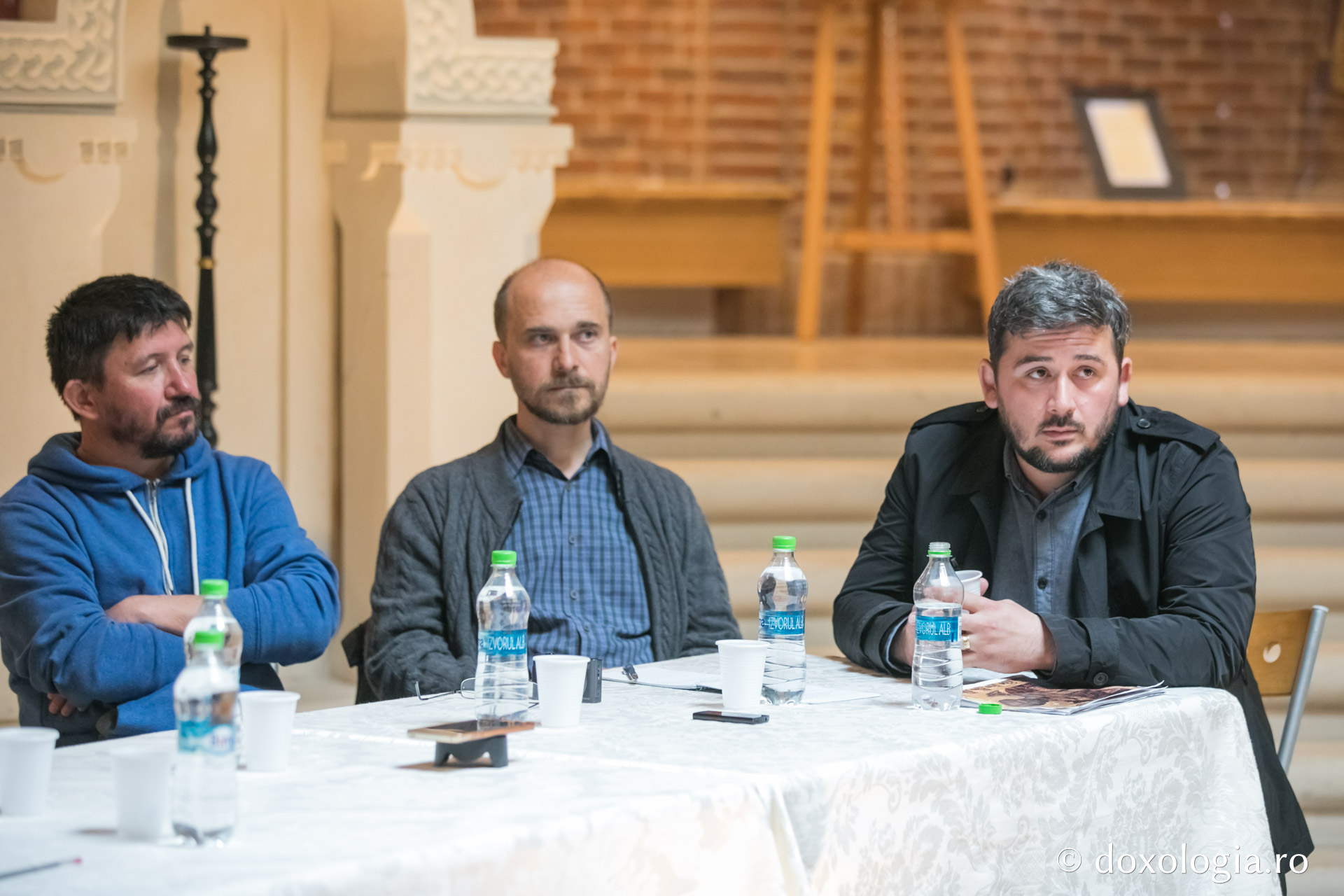 „Iconari vechi și noi” – Masă rotundă la Muzeul Mitropolitan