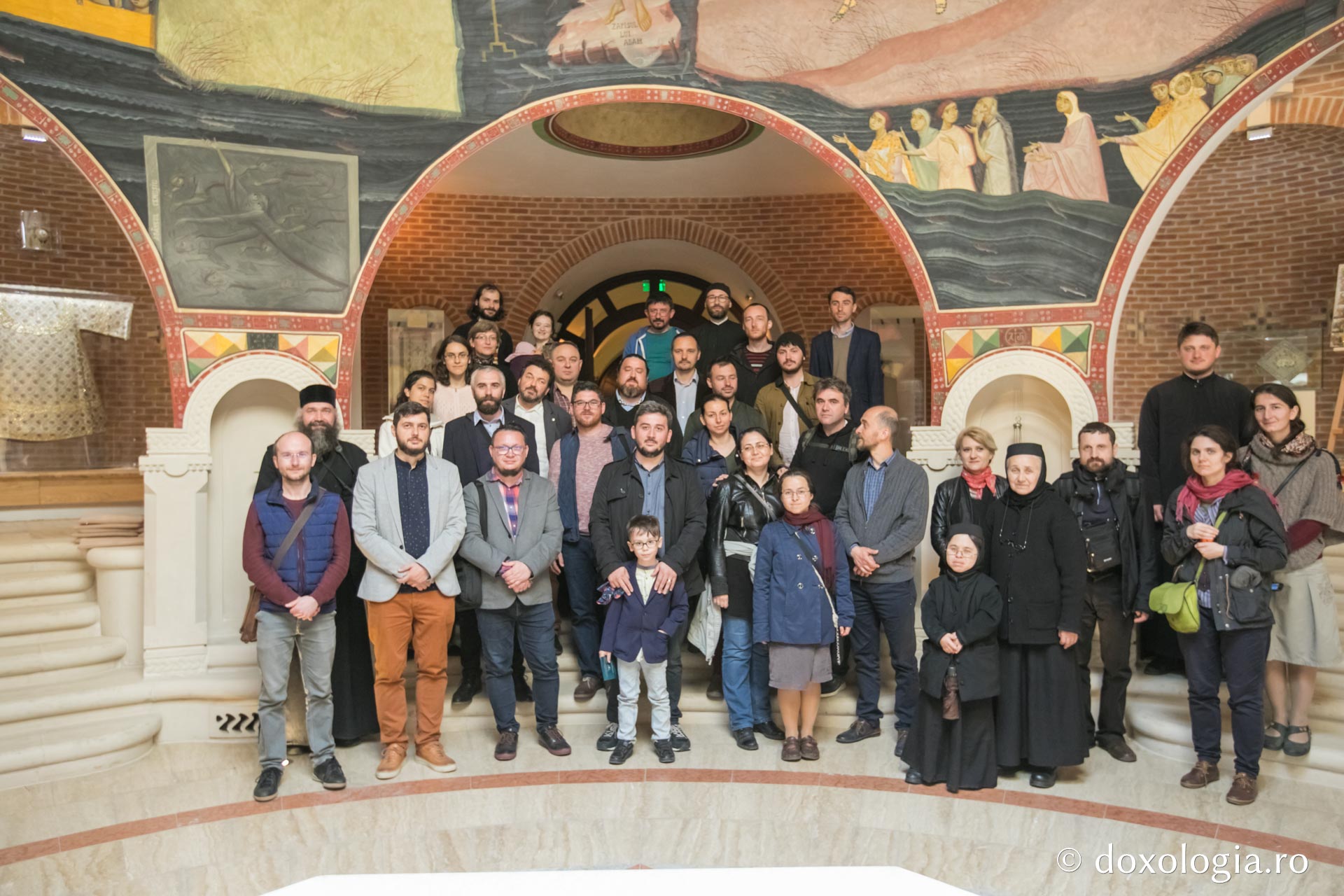 „Iconari vechi și noi” – Masă rotundă la Muzeul Mitropolitan