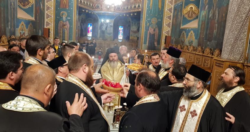 Episcopul Ioachim Mareş, pomenit la catedrala din Huşi Episcopul Ioachim Mareş, pomenit la catedrala din Huşi