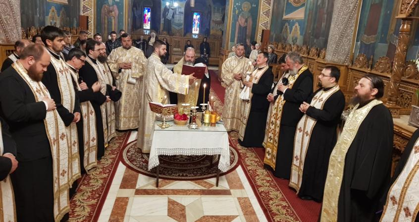 Episcopul Ioachim Mareş, pomenit la catedrala din Huşi Episcopul Ioachim Mareş, pomenit la catedrala din Huşi