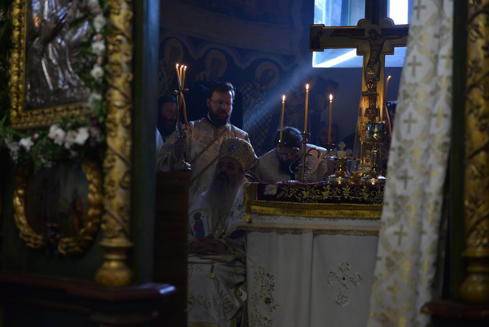 Mitropolitul Moldovei și Bucovinei a slujit la Mănăstirea Coșula – Botoșani