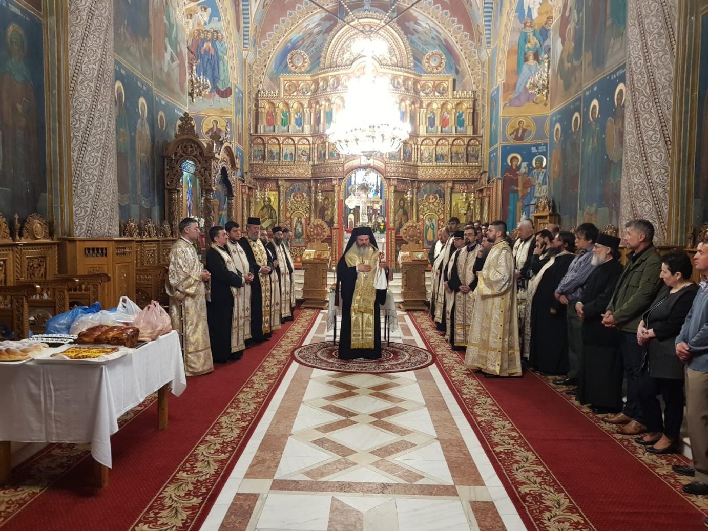 Episcopul Ioachim Mareş, pomenit la catedrala din Huşi