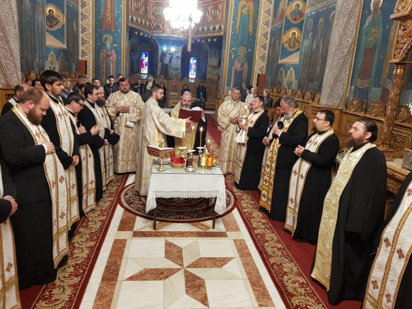Episcopul Ioachim Mareș a fost pomenit la Catedrala Episcopală din Huși