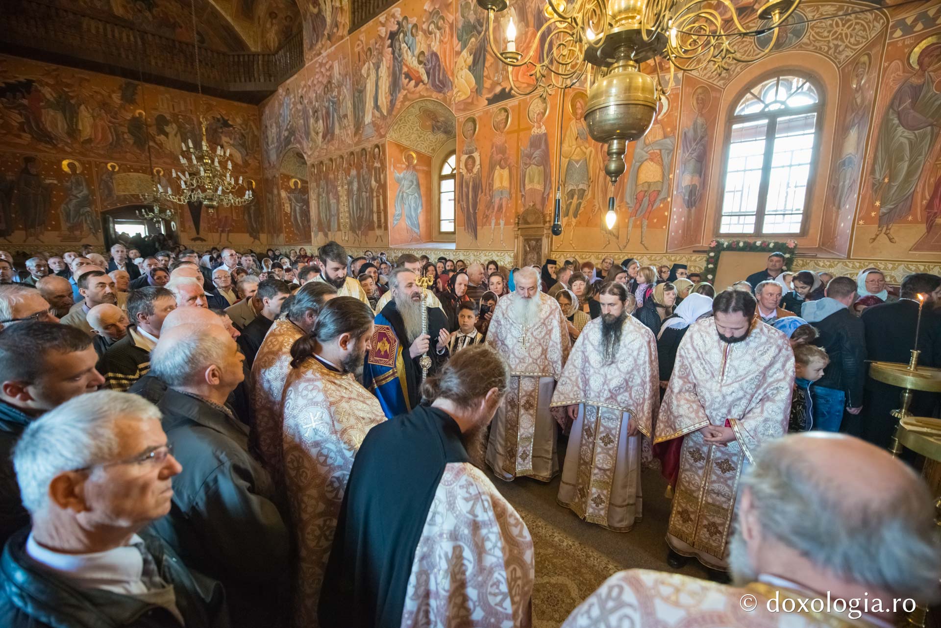foto: Flavius Popa Sărbătoarea Izvorului Tămăduirii la Mănăstirea Horaița – Neamț