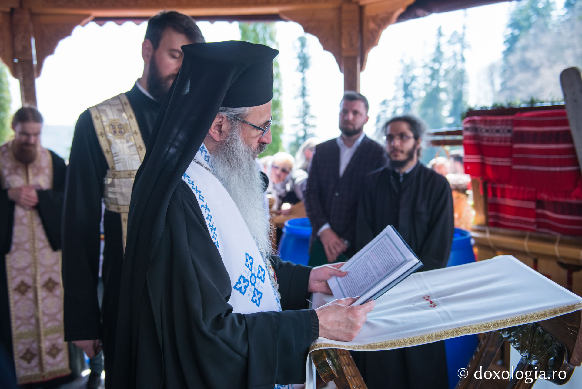 Sărbătoarea Izvorului Tămăduirii la Mănăstirea Horaița – Neamț