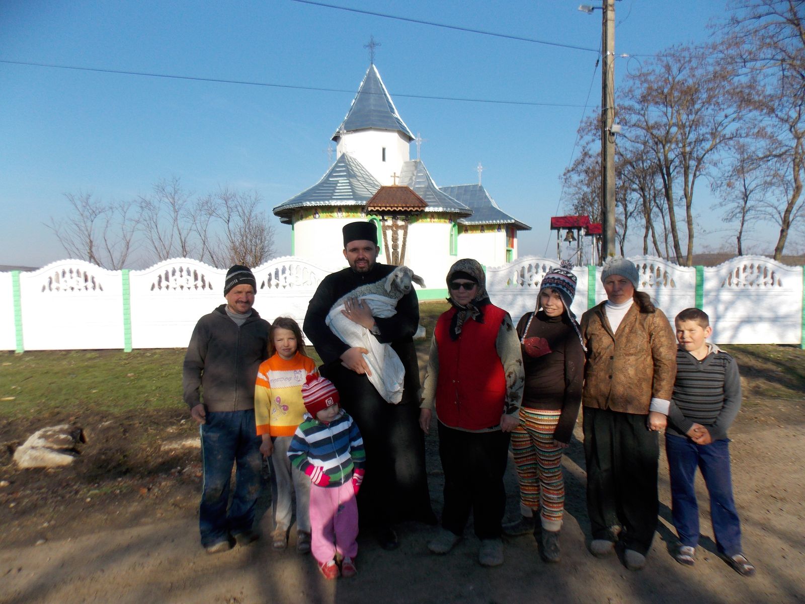 Proiect misionar filantropic „Lumina iubirii” în Parohiile Chișcăreni și Sat Nou