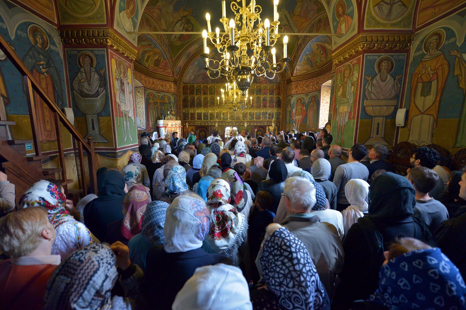 foto: Flavius Popa IPS Mitropolit Teofan: „Mântuitorul s-a arătat femeilor mironosițe pentru prima dată, răsplătindu-le devotamentul lor, credința și curajul”